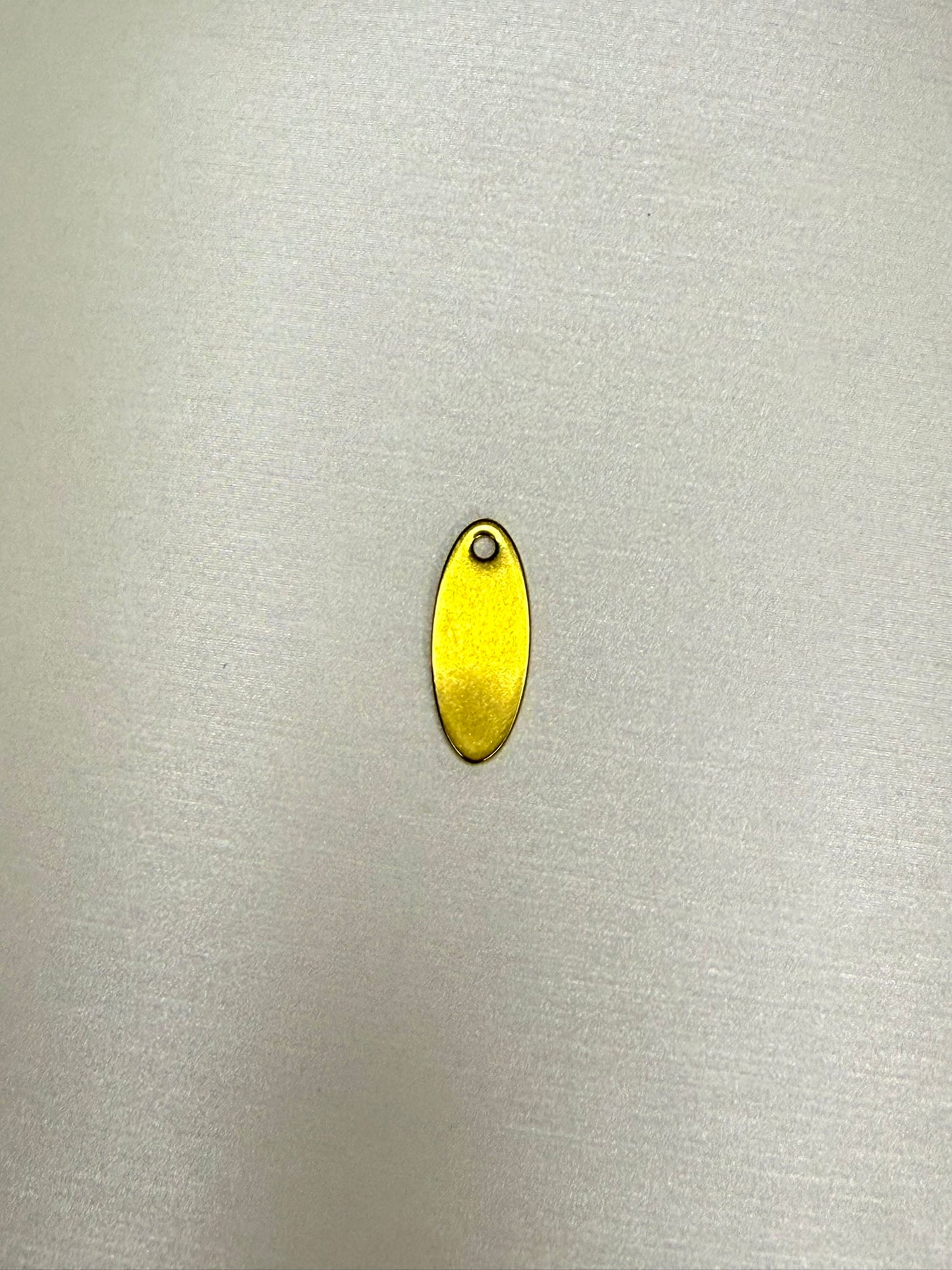 Token CM Oval Plate