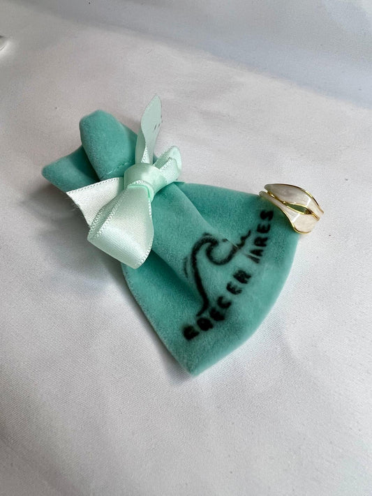 Anillo rosa blanca